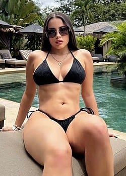 Natalia Zuleta image 2 of 4