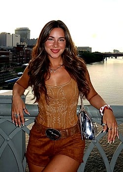 Natalie King (model) image 2 of 4