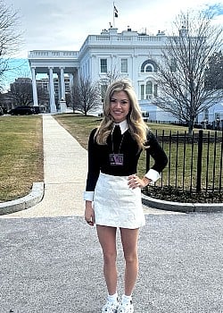 Natalie Winters image 1 of 2