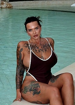 Nataly G image 4 of 4