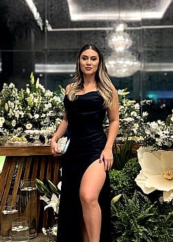 Nathalia Araujo image 4 of 4