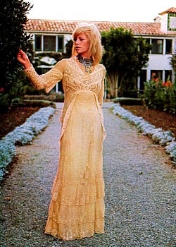 Nathalie Delon image 3 of 4