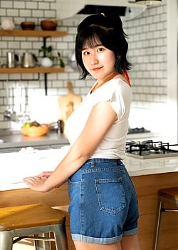Natsu Asano image 4 of 4