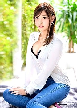 Natsuki Takeuchi image 4 of 4