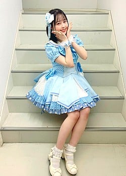 Natsumi Hioka image 2 of 2