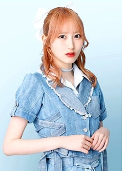 Natsumi Kawanago image 2 of 3