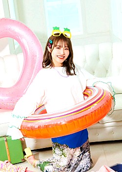 Natsumi Murakami image 3 of 4