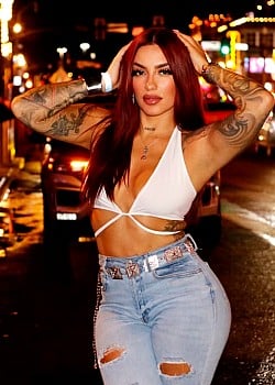 Naty Cruz (Singer) image 2 of 3