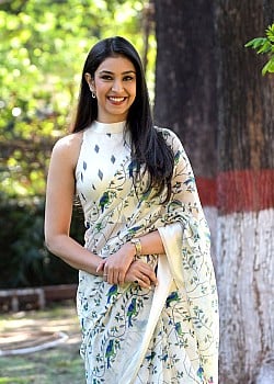 Navneet Kaur Dhillon image 1 of 4