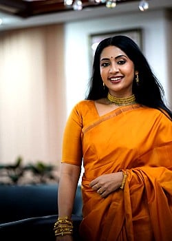 Navya Nair image 2 of 2