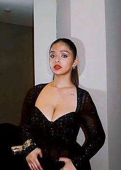 Navyaa Tiwari image 3 of 3