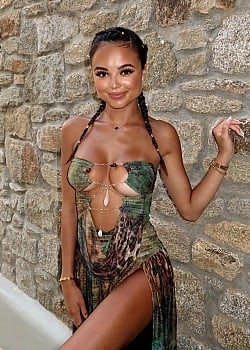 Nayla Norton image 2 of 4