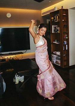 Nazriya Nazim image 2 of 2