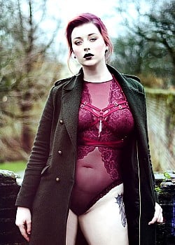Necia Navine image 4 of 4