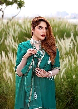 Neelam Muneer image 2 of 2