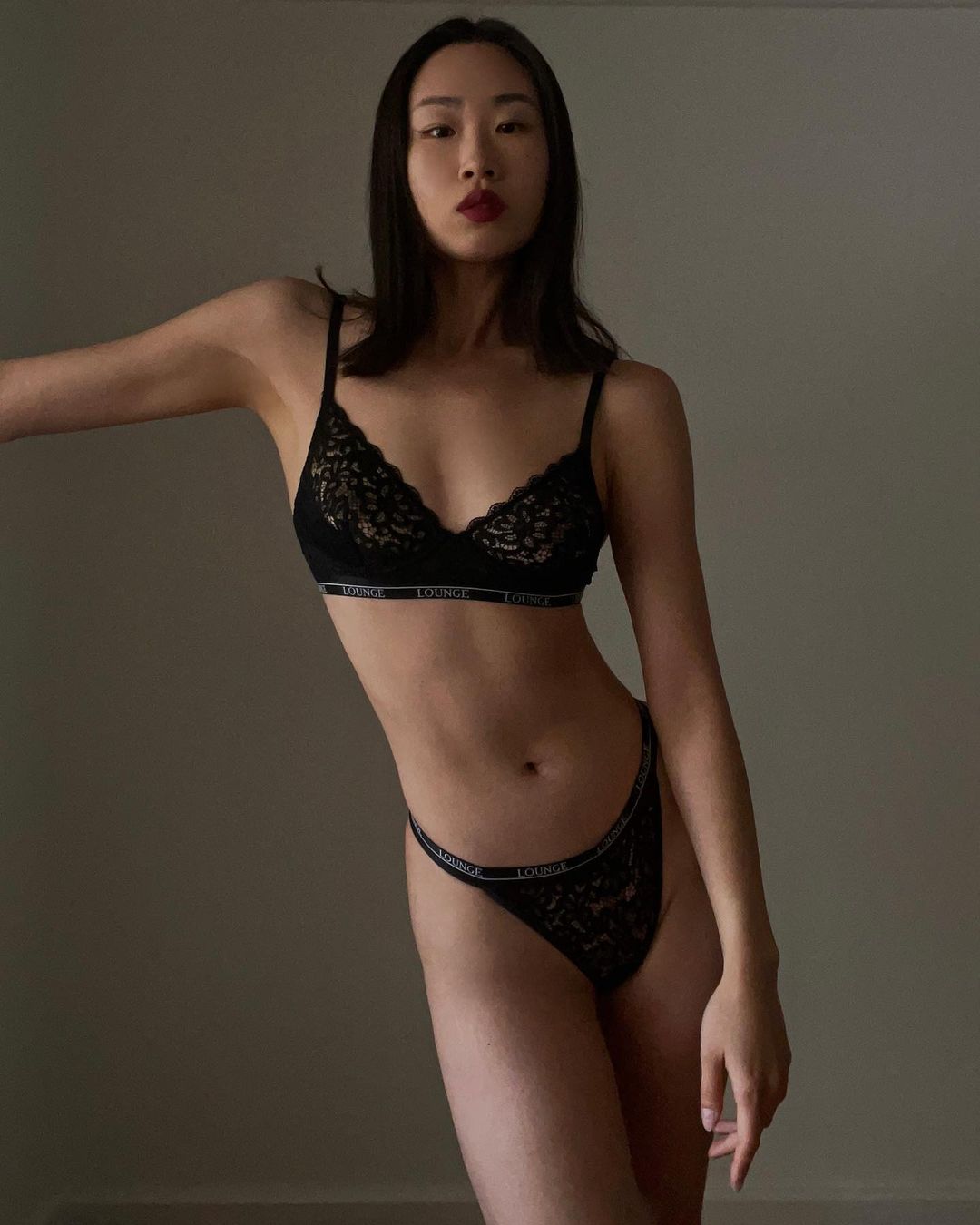 Neenee Dive - Free pics, galleries & more at Babepedia