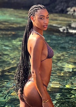Neyna Dary image 3 of 4