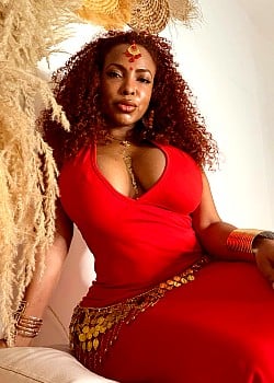 Nia Harris image 1 of 1