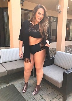 Nia Jax image 2 of 3