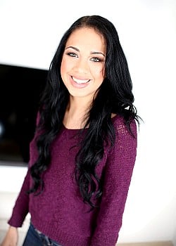 Nia Love