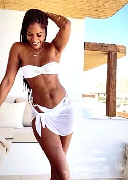 Nia Moore image 3 of 4
