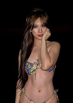 Nicci Cruz image 2 of 4
