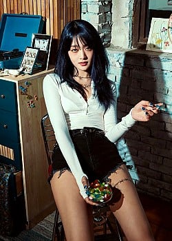 Nicha Yontararak image 4 of 4