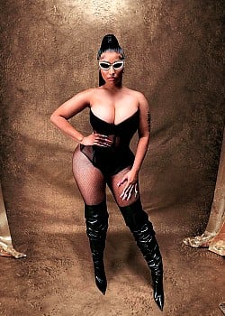 Nicki Minaj image 3 of 4