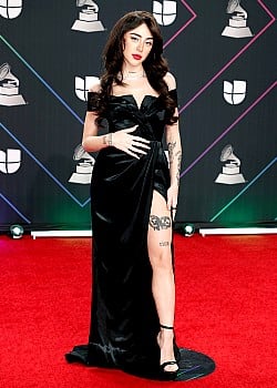 Nicki Nicole image 3 of 4