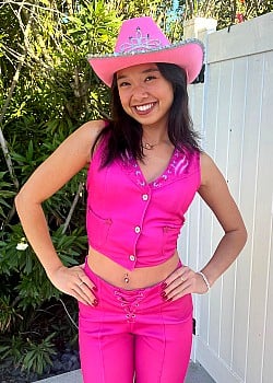 Nicole Laeno image 3 of 4