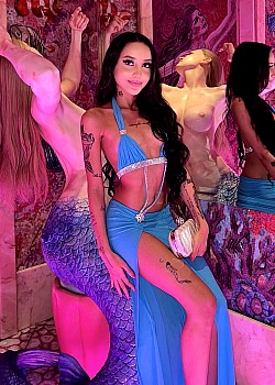 Nicole Margarita image 2 of 4