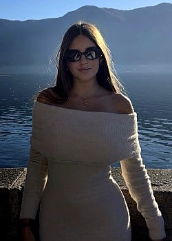 Nicole Mendez (Instagram) image 3 of 3