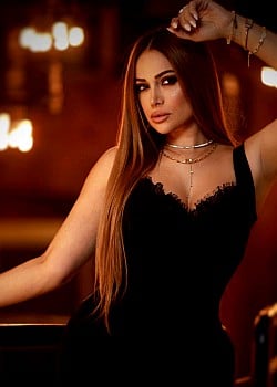 Nigar Jamal image 2 of 2