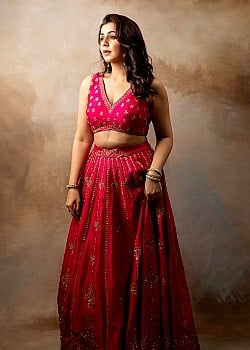 Nikki Galrani image 2 of 4