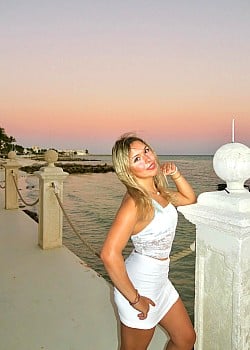 Nikki Pindor image 4 of 4