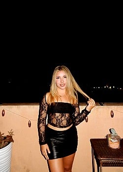 Nikki Pindor image 1 of 4