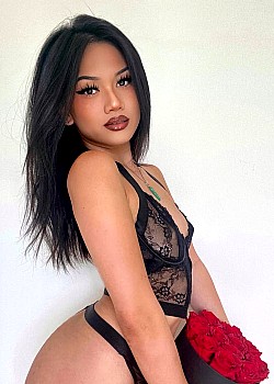 Nikki Tran image 3 of 4