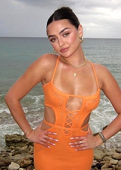 Nina Cardini image 1 of 4