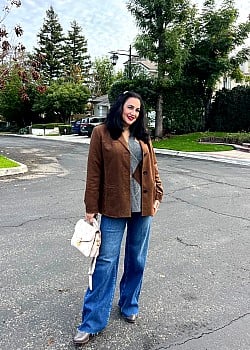Nina Hazem image 2 of 3