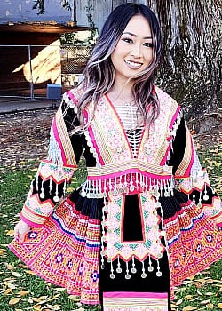 Nina Lis image 2 of 2