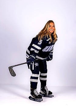 Nina Rossi image 1 of 3