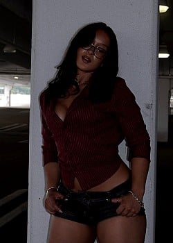 Niqchn (Instagram) image 2 of 3