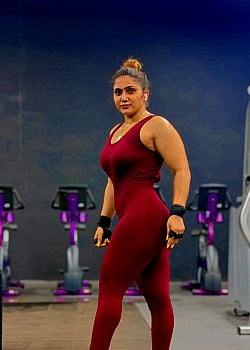 Nishi Samaraweera image 3 of 4