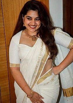 Nivetha Thomas image 2 of 4