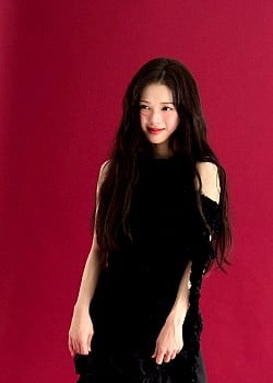 No Jeong-ee image 3 of 4