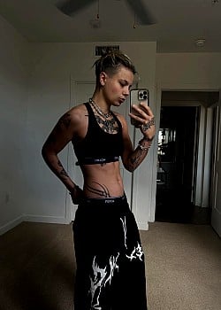 Noemie Roy-Lecompte image 3 of 4