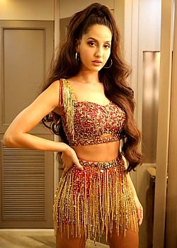 Nora Fatehi image 3 of 4