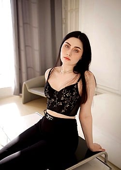 Nora Lumi image 2 of 2