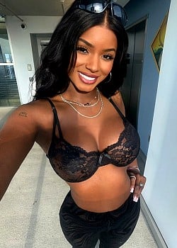 Nye (Instagram) image 1 of 2