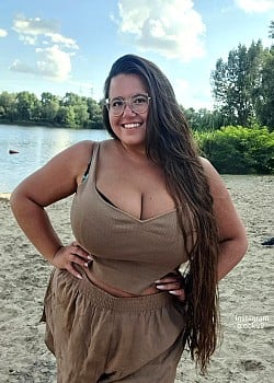 Oksana (OnlyFans)